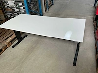 Bureau (6x)