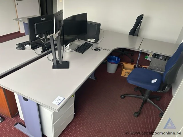 Bureau afm 280x200cm - afbeelding 1 van  2