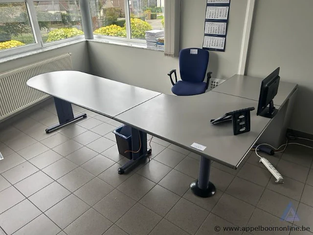Bureau afm 315x200cm - afbeelding 2 van  2