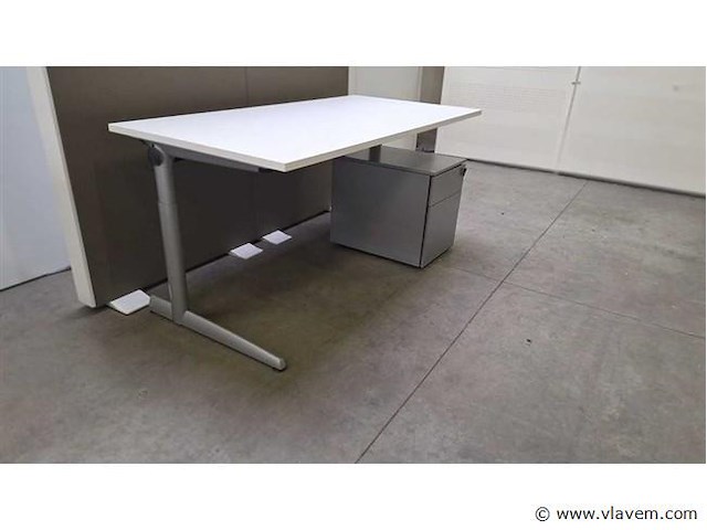 Bureau ahrend 500 met ladenblok - afbeelding 10 van  11