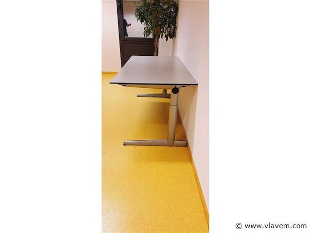 Bureau ahrend 500 - afbeelding 4 van  6
