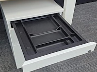 Bureau ahrend met ladenblok - afbeelding 3 van  11