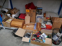 Bureau artikelen + huisraad - afbeelding 1 van  7