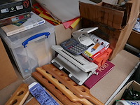 Bureau artikelen + huisraad - afbeelding 4 van  7