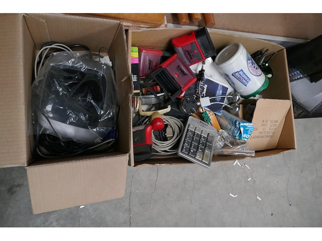 Bureau artikelen + huisraad - afbeelding 5 van  7