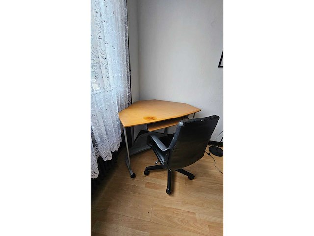 Bureau avec chaise - afbeelding 2 van  5