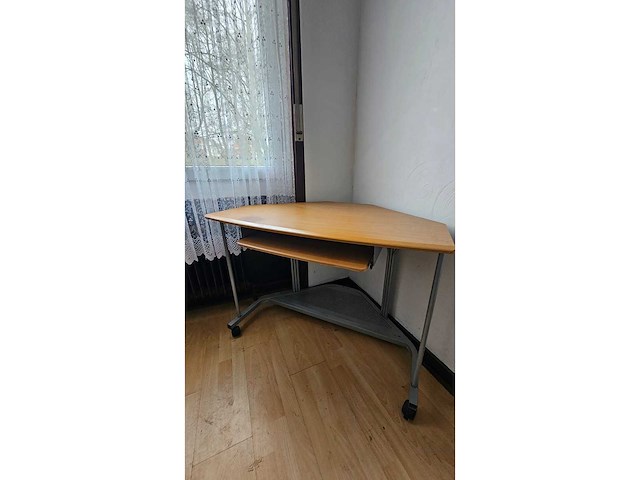 Bureau avec chaise - afbeelding 4 van  5
