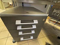 Bureau, bureaustoel - afbeelding 4 van  10