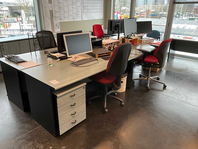 Bureau combinatie (eerste verdiep) - afbeelding 1 van  8