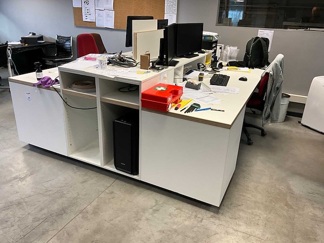 Bureau combinatie (eerste verdiep) - afbeelding 1 van  3