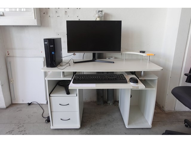 Bureau & computer - afbeelding 4 van  9