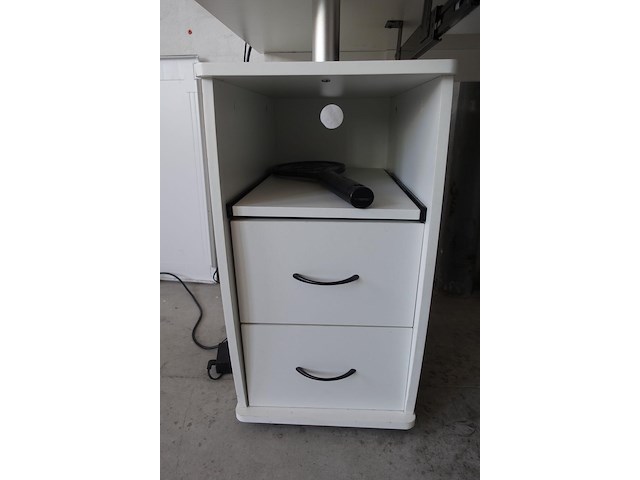 Bureau & computer - afbeelding 5 van  9