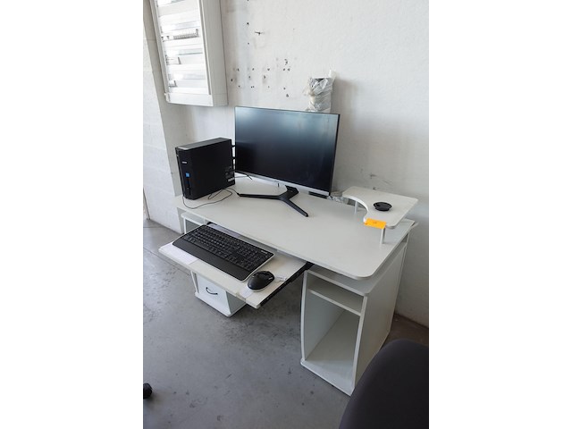Bureau & computer - afbeelding 9 van  9