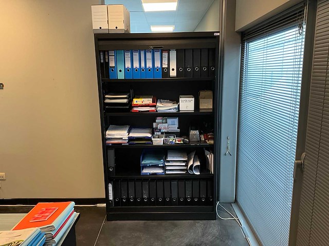 Bureau (eerste verdiep) - afbeelding 2 van  3