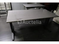 Bureau en tafel - afbeelding 4 van  6
