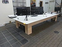 Bureau in l vorm