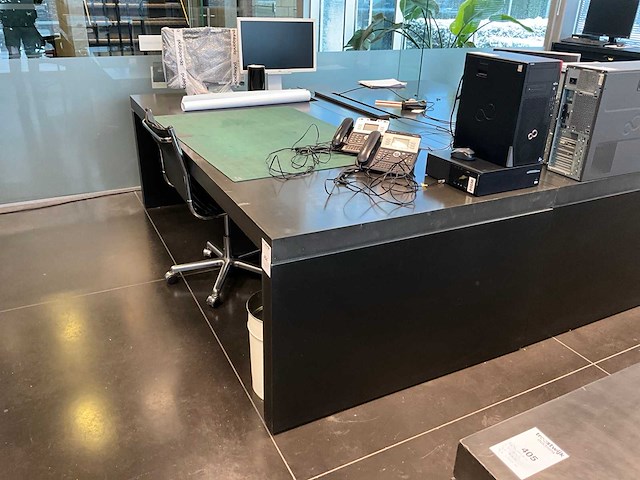 Bureau (inkom) - afbeelding 2 van  6