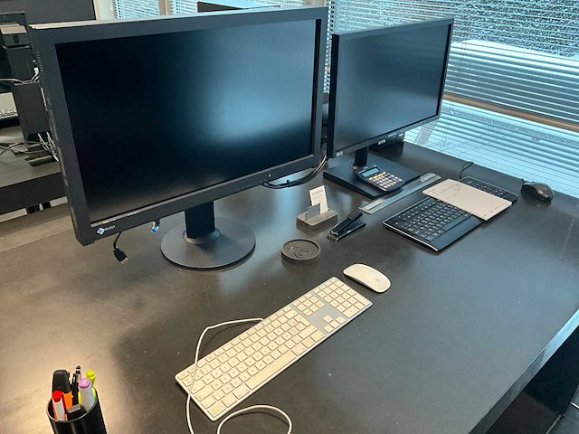 Bureau (inkom) - afbeelding 4 van  8