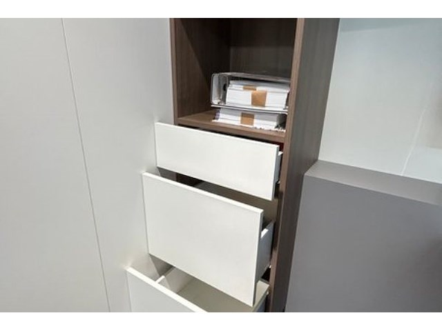 Bureau + kast - afbeelding 7 van  9