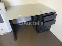 Bureau, kasten en diverse accessoires - afbeelding 10 van  25