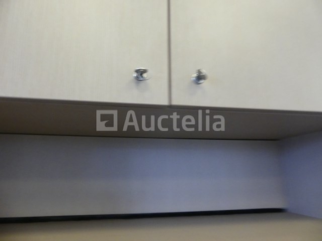 Bureau, kasten en diverse accessoires - afbeelding 11 van  25