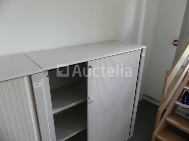 Bureau, kasten en diverse accessoires - afbeelding 15 van  25