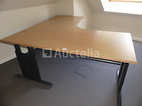 Bureau, kasten en diverse accessoires - afbeelding 21 van  25