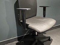 Bureau + kasten en stoelen - afbeelding 13 van  16