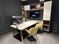 Bureau + kasten en stoelen