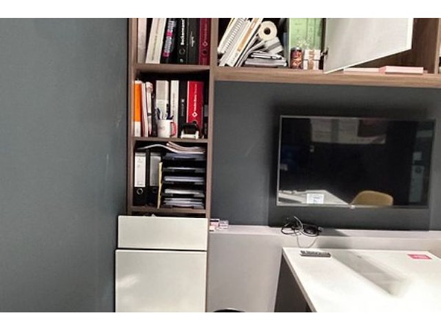 Bureau + kasten en stoelen - afbeelding 3 van  16