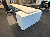 Bureau l-vorm met kastje onderaan - afbeelding 1 van  1