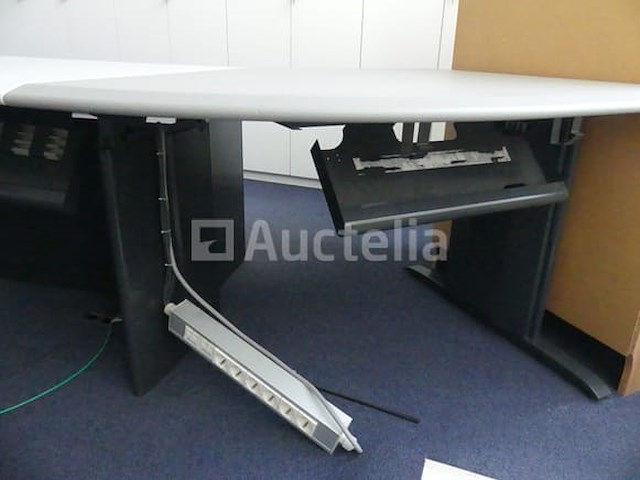 Bureau met drie delen - afbeelding 2 van  7