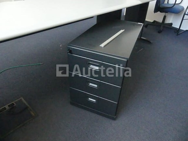 Bureau met drie delen - afbeelding 3 van  7