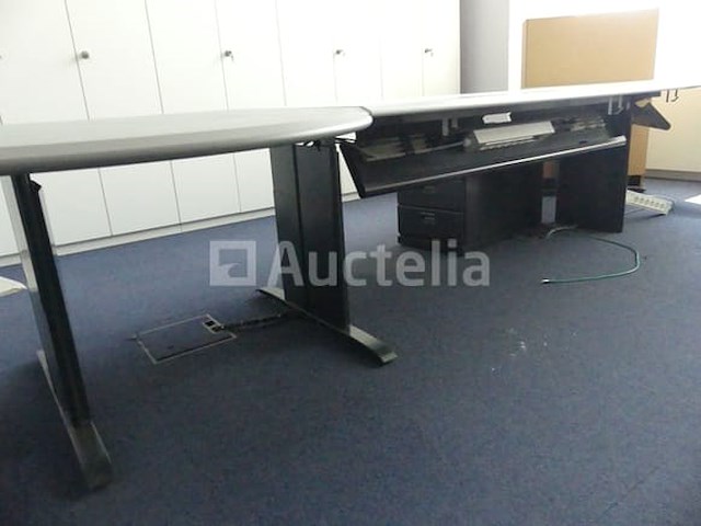 Bureau met drie delen - afbeelding 6 van  7