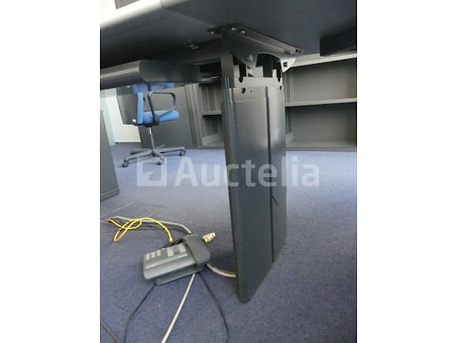 Bureau met drie delen - afbeelding 3 van  9