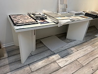 Bureau met glazen blad - afbeelding 1 van  4