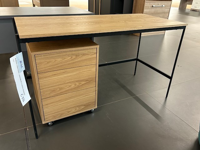 Bureau met ladenblok - afbeelding 1 van  7