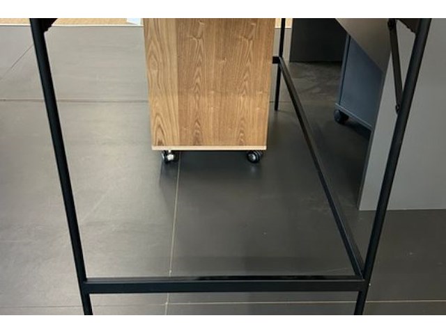 Bureau met ladenblok - afbeelding 3 van  7