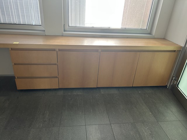 Bureau meubel / kast met lades en deuren - afbeelding 1 van  2
