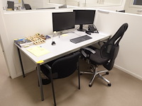 Bureau opstelling & computer - afbeelding 1 van  7