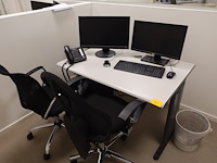 Bureau opstelling & computer - afbeelding 1 van  8