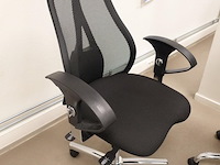 Bureau opstelling & computer - afbeelding 5 van  8