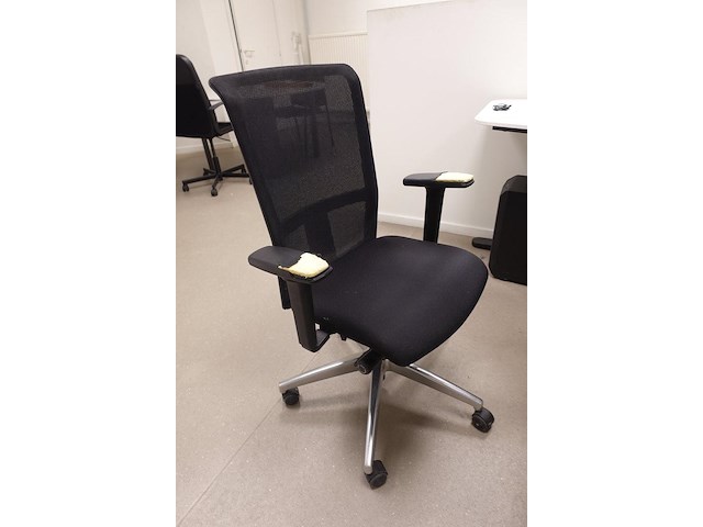 Bureau opstelling & computer - afbeelding 3 van  8