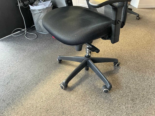 Bureau opstelling + infodesk - afbeelding 11 van  20