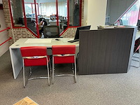 Bureau opstelling + infodesk - afbeelding 12 van  20