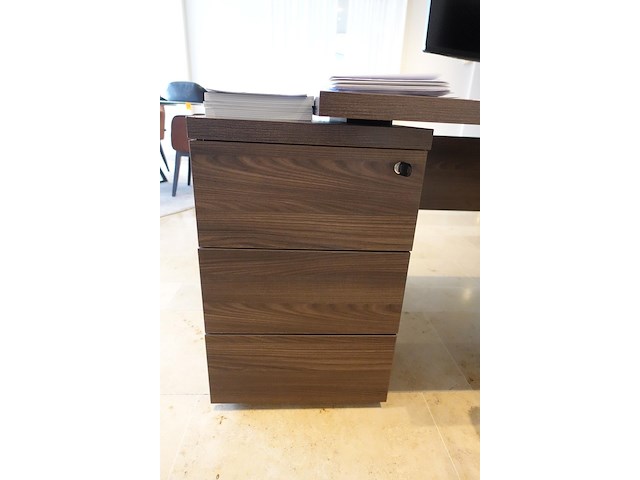 Bureau opstelling - afbeelding 3 van  5