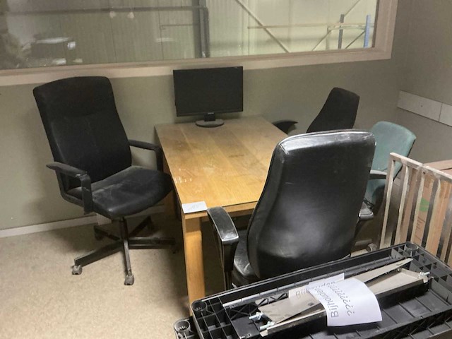 Bureau opstelling - afbeelding 1 van  6