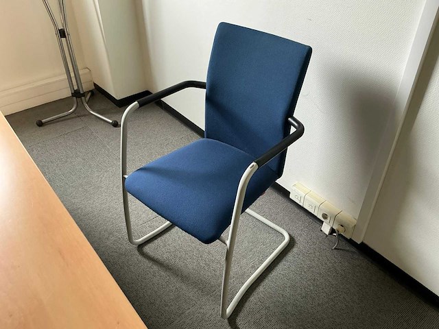 Bureau opstelling - afbeelding 5 van  8