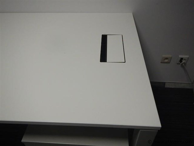 Bureau pami - afbeelding 4 van  7