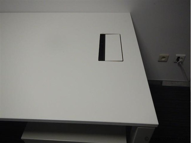 Bureau pami - afbeelding 4 van  7